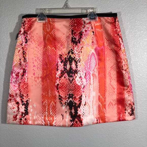 Worthington Dresses & Skirts - Worthington Snake print skirt Size 8